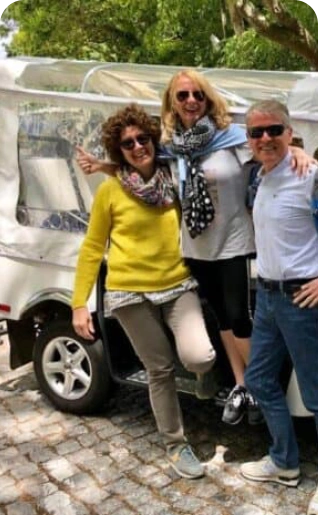 friends ready to go to dinner in a tuktuk